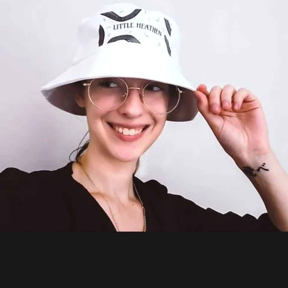 NWOT Bucket Hat with Snake and Feather Design